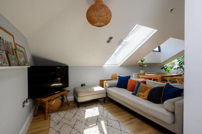 2 bed Apartment for sale Image 7