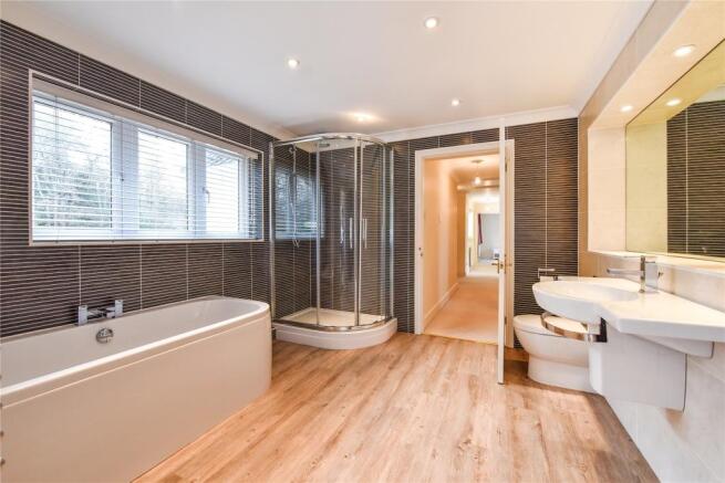 Bath/Shower Room