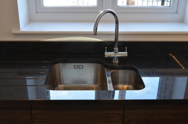 kitchen 1.jpg