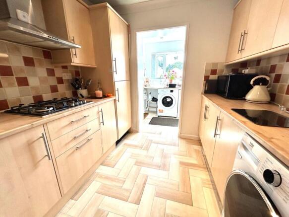 3 bed Semi-Detached for sale Image 8