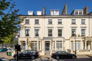 Flat D, 27, Belsize Square, London NW3 4HU