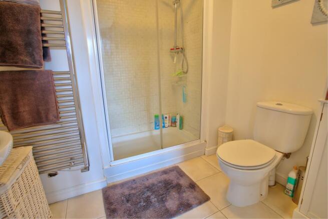 Master Bedroom En-Suite