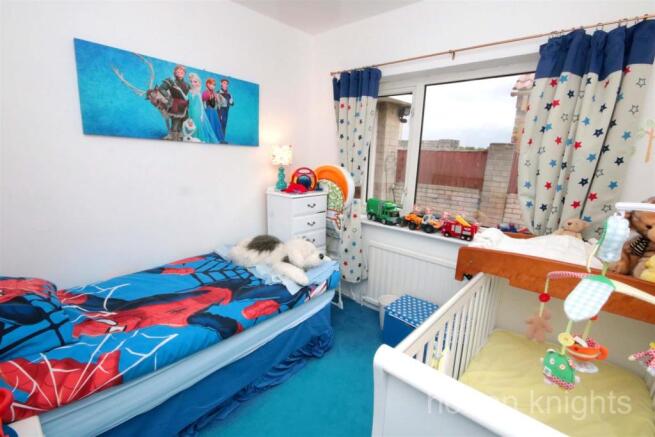 BEDROOM 4