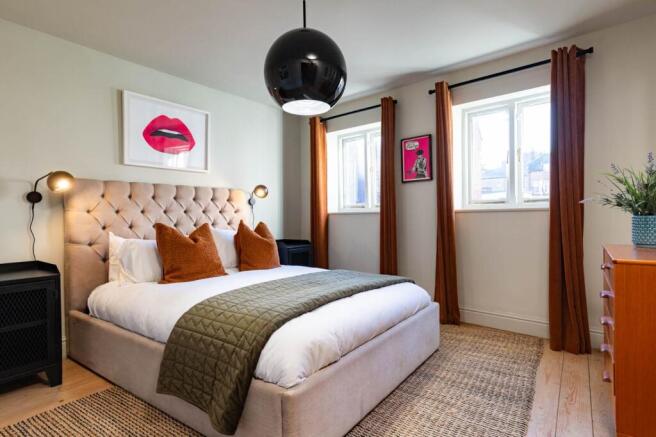 4 bed Terraced for sale Image 8