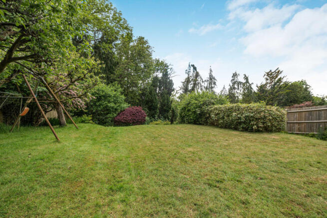 Westhall Road, Warlingham, CR6 photo 4