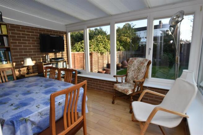 GARDEN CONSERVATORY
