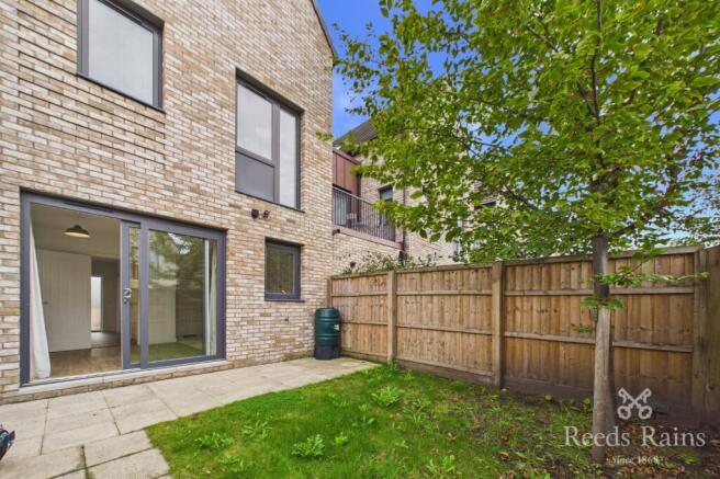 4 bed End of Terrace to rent Image 7