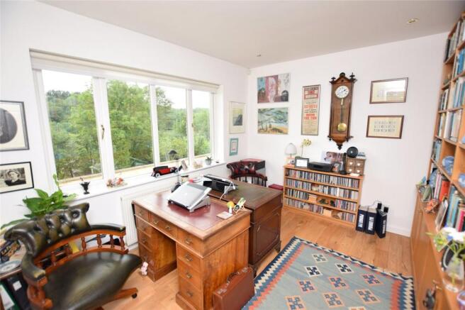 Office/Bedroom 5