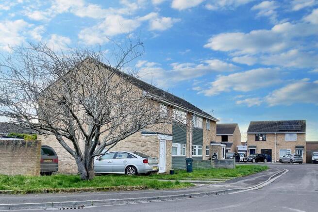 3 Pine Tree Close Bridgwater, TA6 4EQ