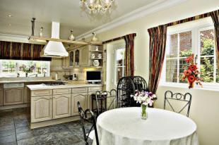 Kitchen/Breakfast Rm