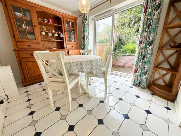 BREAKFAST ROOM