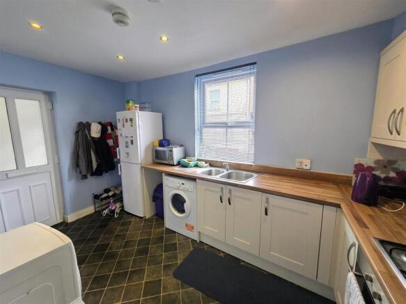 KITCHEN/DINER