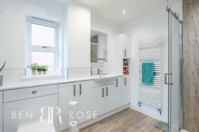 Master Ensuite