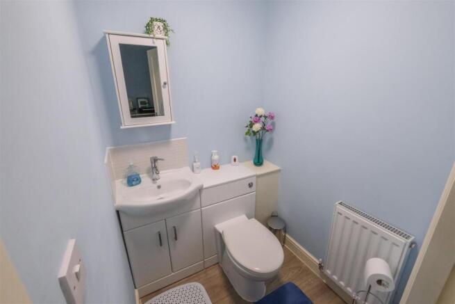 3 bed Town House for sale Image 7