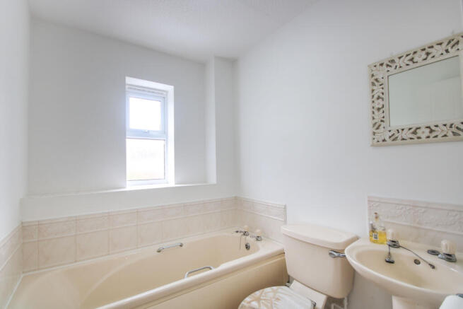 Family Bathroom.JPG