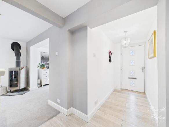 CAM01995G0-PR0401-STILL010