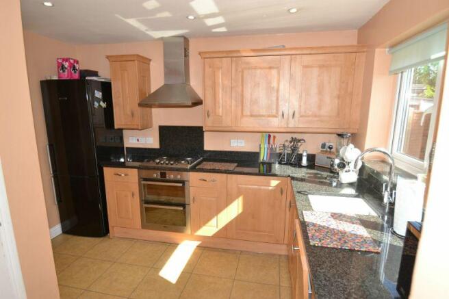 L-shaped kitchen