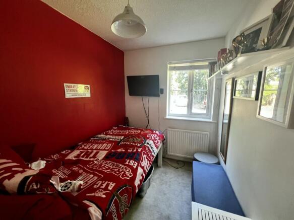 Bedroom 2.JPG