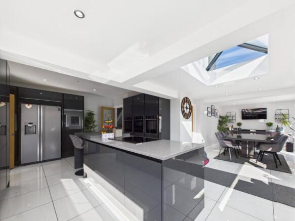 Kitchen/Dining Area