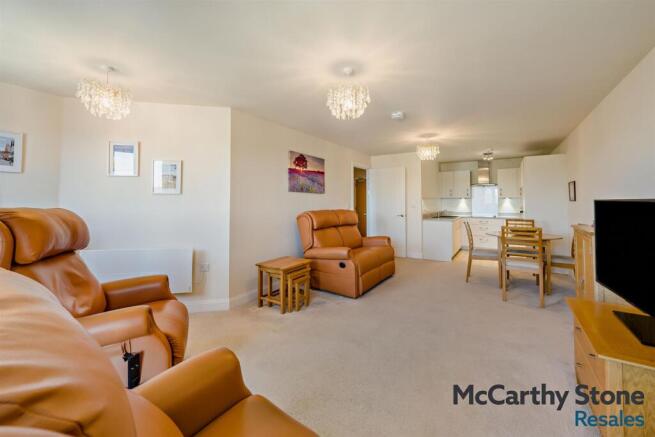 8689384-interior05-800.jpg