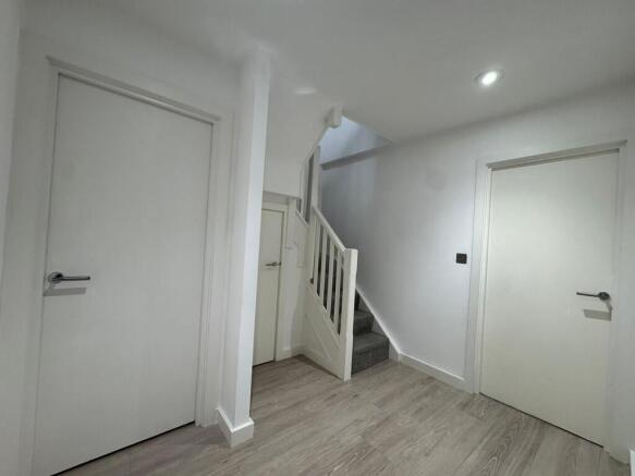 b566c686-f992-4b4...