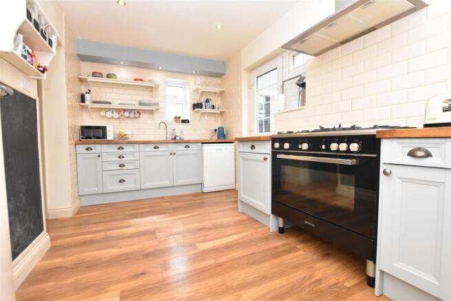 KITCHEN DINING ROOM