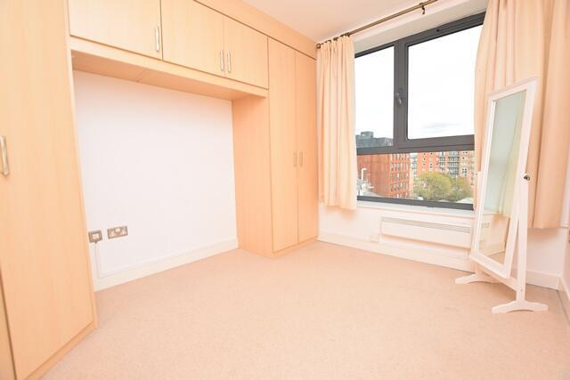 2 bed Apartment to rent Image 9
