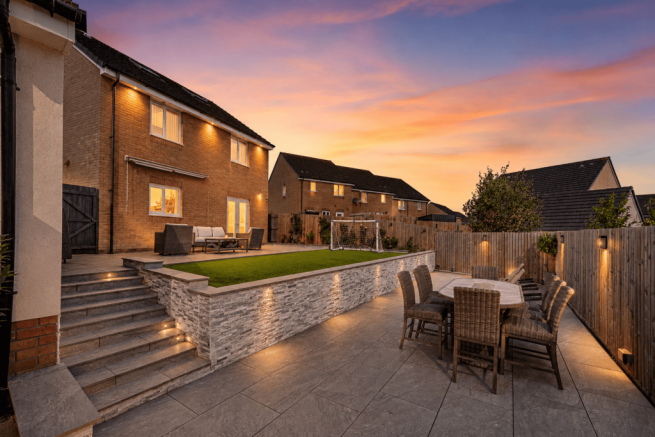 Exceptional Family Living in One of Barry's Most