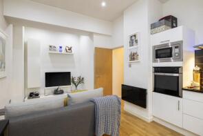 Flat 4, Holmwood Buildings, Southwark Street, London SE1 0JE