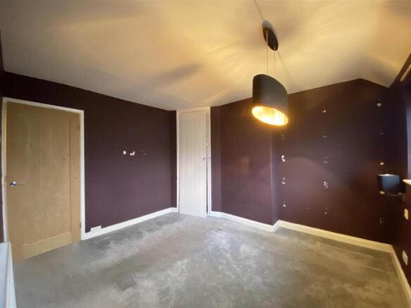 3 bed Semi-Detached for sale Image 6