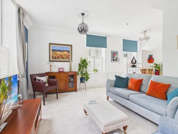 2 bed Apartment for sale Image 5