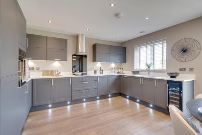 4 bed Detached for sale Image 5