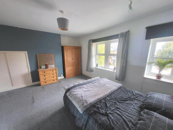 3 bed Terraced for sale Image 11