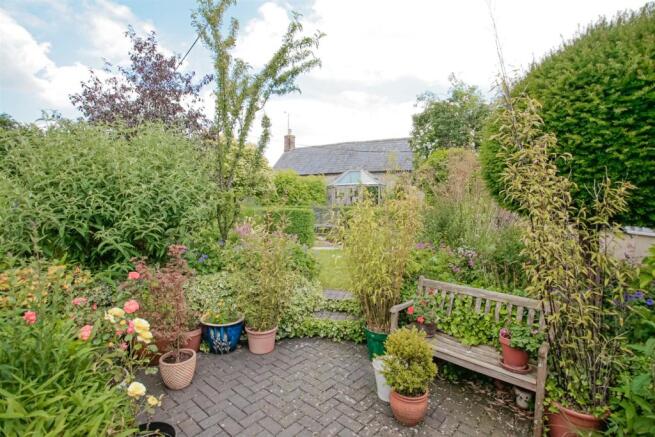 Garden 1.jpg