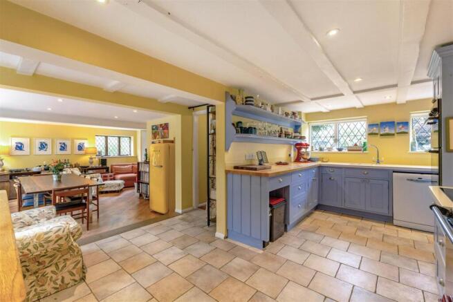 Kitchen / Breakfast Room