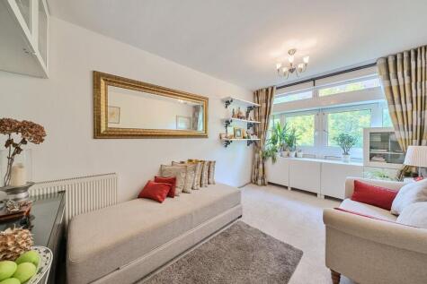 Upper Richmond Road, Putney, London, SW15