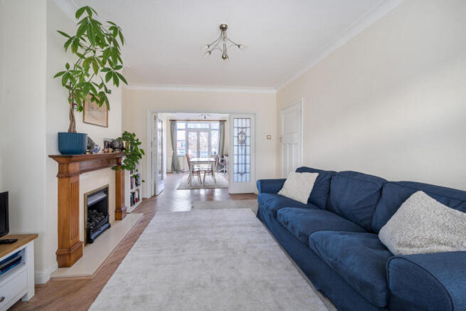 1407242-9-6983478...