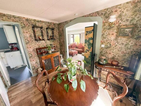 3 bed Park Home for sale Image 8