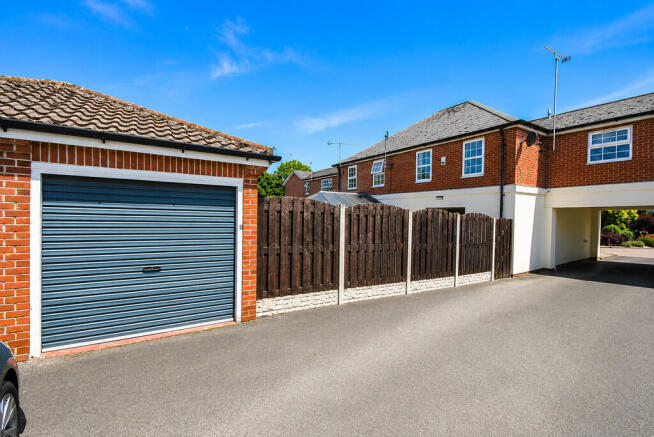 3 bed Town House for sale Image 8