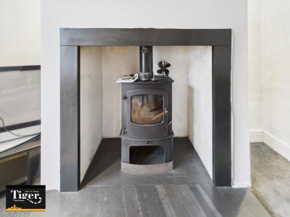 CAM02176G0-PR0775...