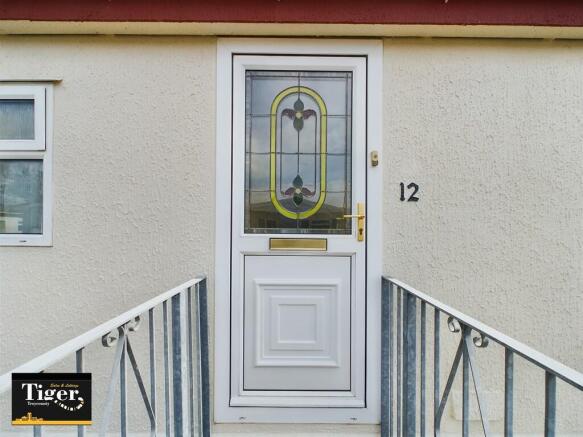 CAM02176G0-PR0257...