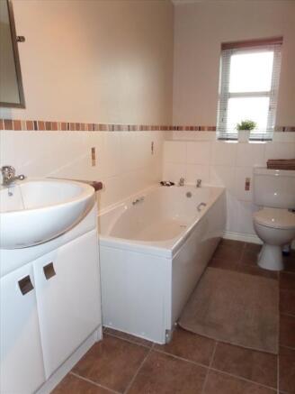 BATHROOM/W.C