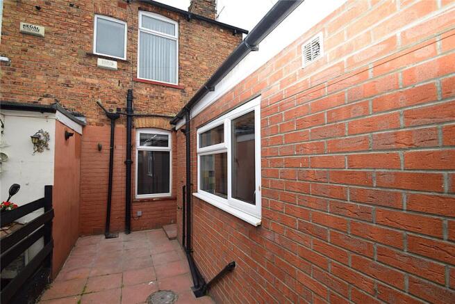2 bed Terraced for sale Image 10