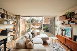 5, Hennel Close, London SE23 2NT