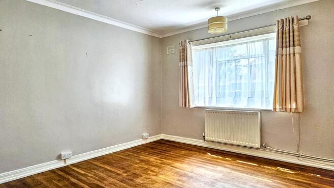 Flat 17, Hanger Court, Hanger Green, Ealing, London, W5 3ER