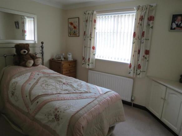 Bedroom 3: