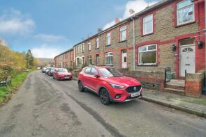 16, Kennard Terrace, Crumlin, Treowen NP11 3QF