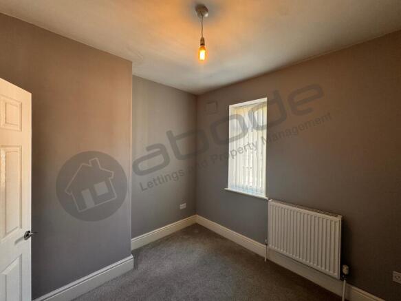 2 bed End of Terrace to rent Image 9