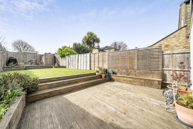 1438424-17-69d8cd...