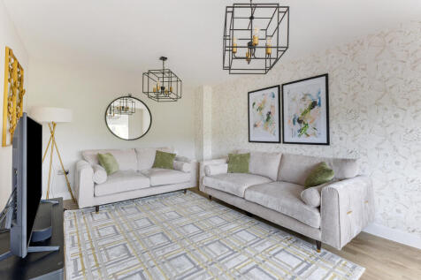 Elizabeth Gardens, Goffs Oak, EN7